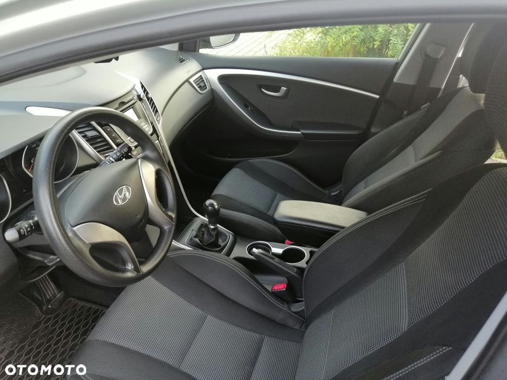 Hyundai i30 - 23