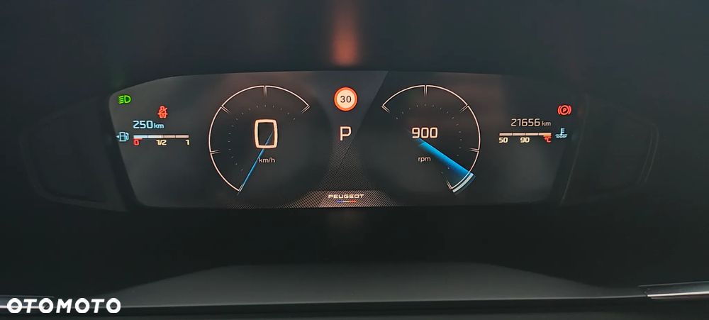 Peugeot 2008 1.2 PureTech Allure S&S EAT8 - 7