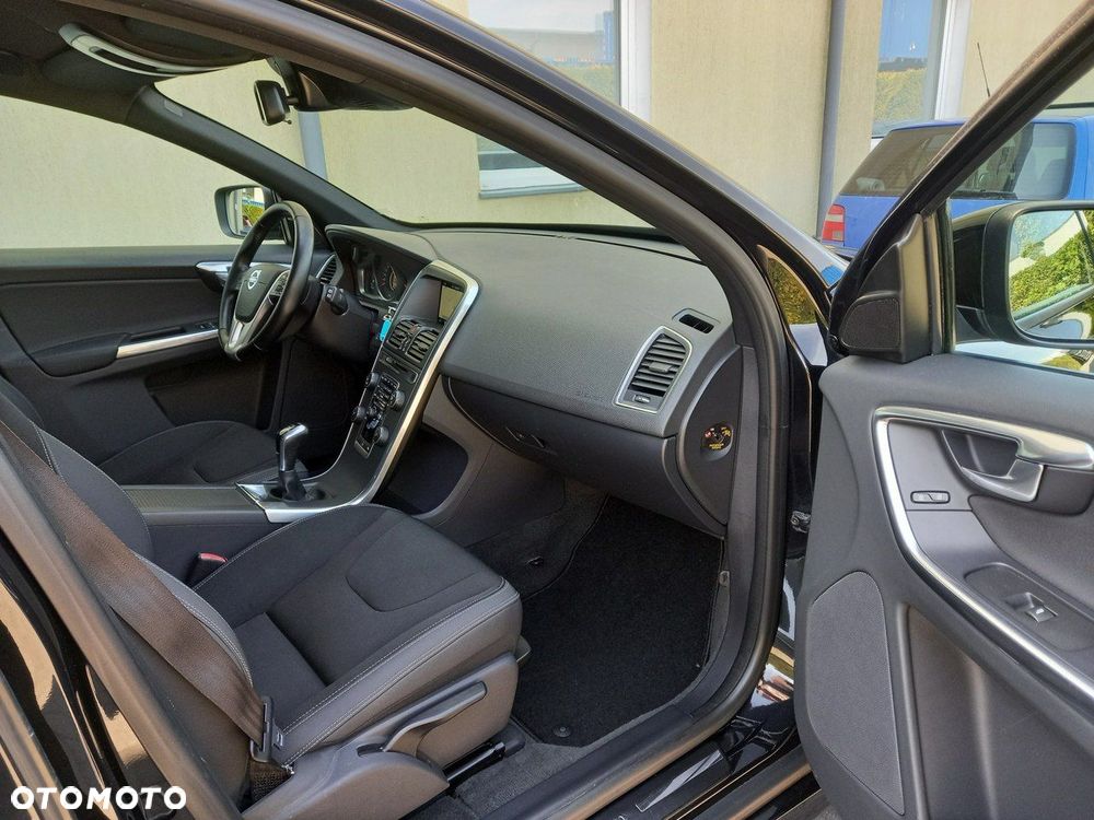 Volvo XC 60 D4 Drive-E Momentum - 23