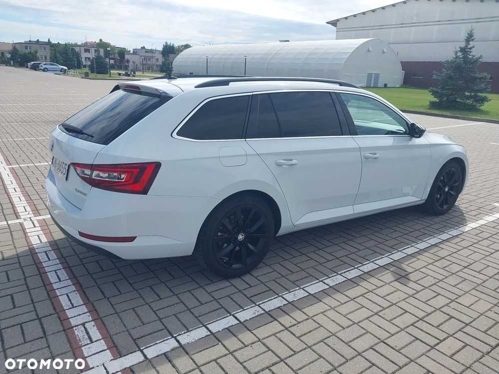 Skoda Superb 2.0 TDI Ambition DSG - 2