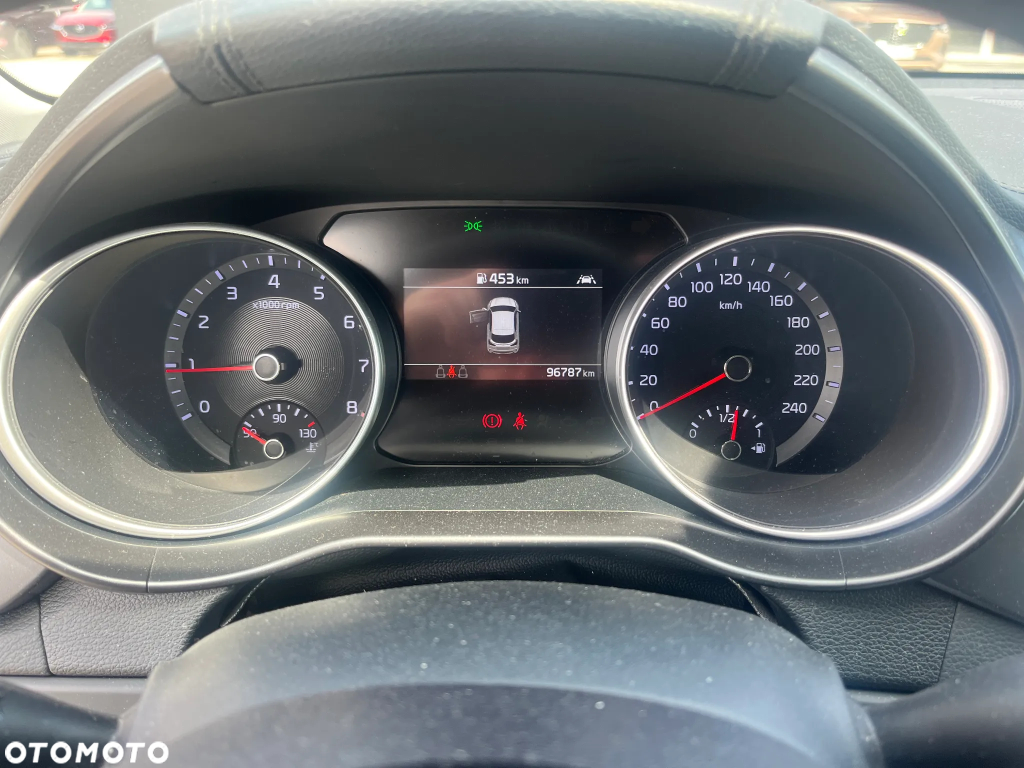Kia XCeed - 12
