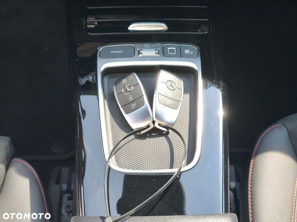 Mercedes-Benz CLA 200 d 8G-DCT AMG Line - 29