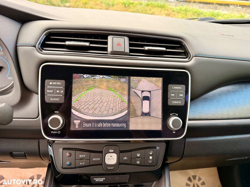 Nissan LEAF 40 kWh N-Connecta - 14