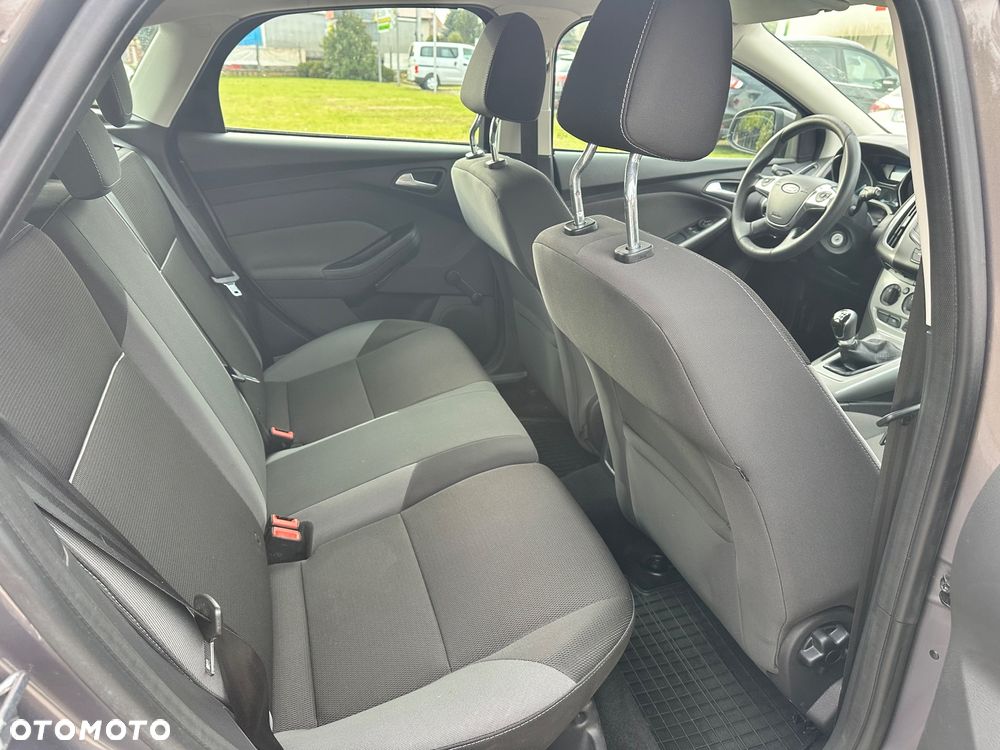 Ford Focus 1.6 Ambiente Start - 27