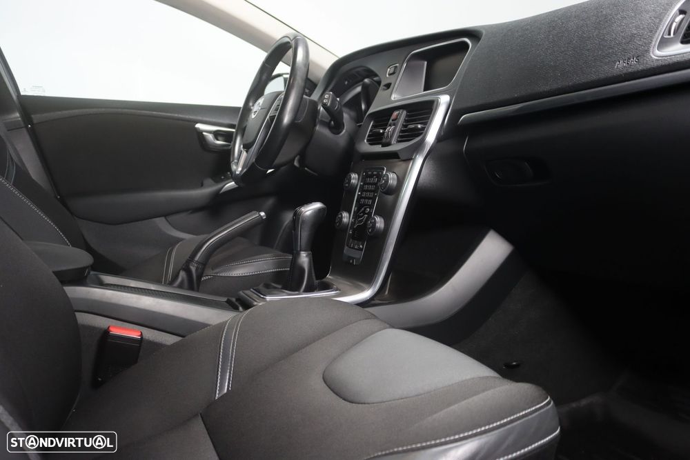 Volvo V40 1.6 D2 R-Design - 10