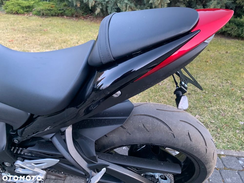 Suzuki GSX 1000 - 8