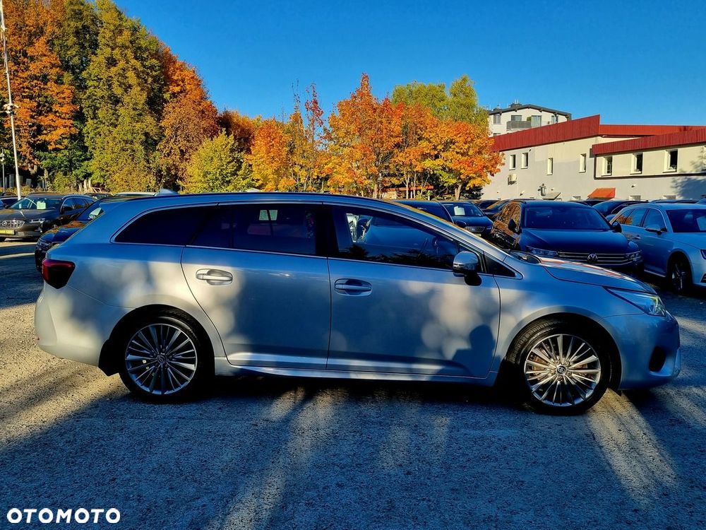 Toyota Avensis 2016 photo 4