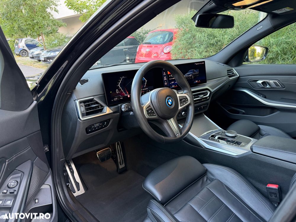 BMW Seria 3 330e Aut. M Sport - 11