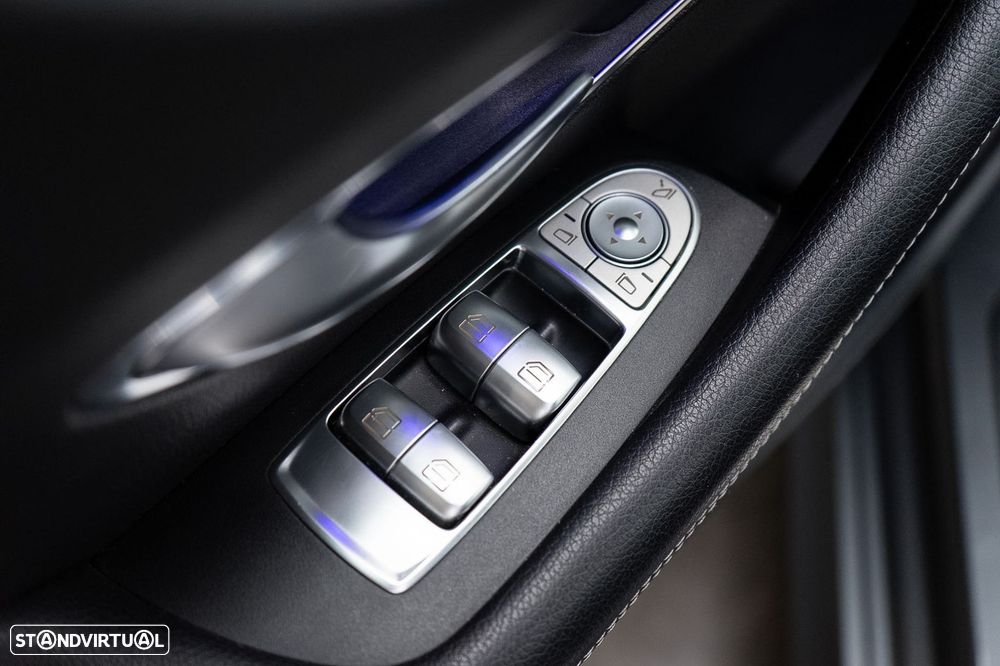 Mercedes-Benz E 220 d AMG Line - 22