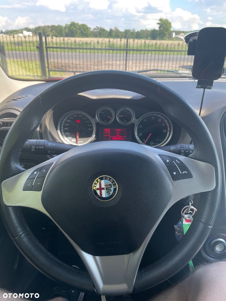 Alfa Romeo Mito 1.4 8V - 12