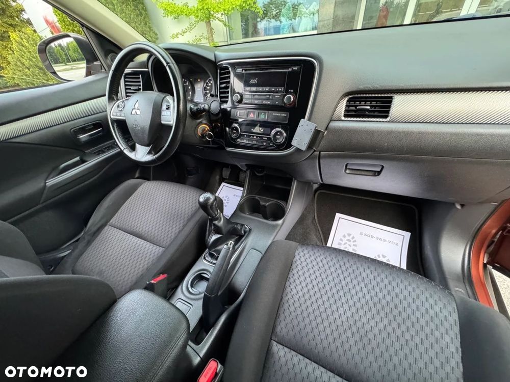 Mitsubishi Outlander - 38
