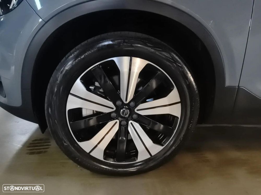 Volvo XC 40 Recharge Core - 13