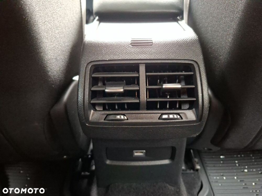 Citroën C4 1.2 PureTech Max S&S EAT8 - 27