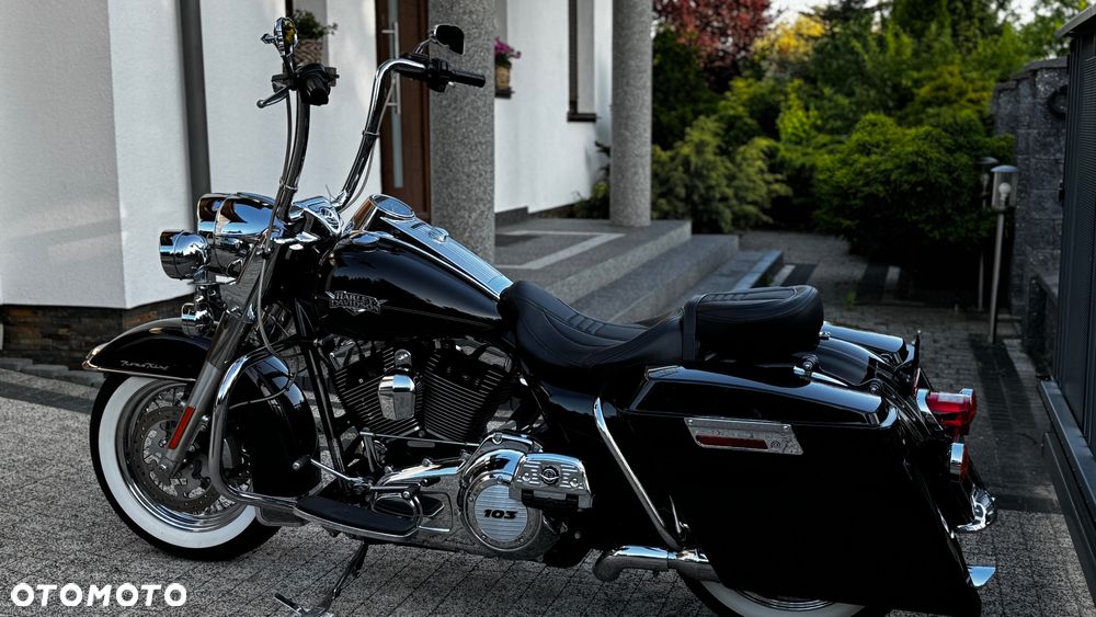 Harley-Davidson Touring Road King - 24