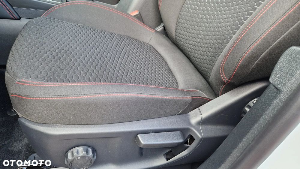 Ford Kuga 2.5 FHEV FWD ST-Line eCVT - 10