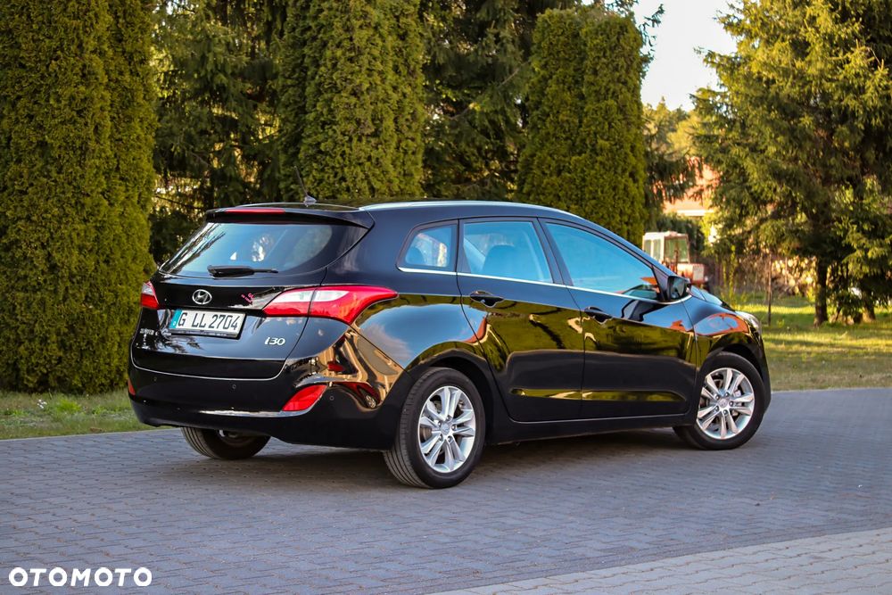 Hyundai i30 i30cw 1.4 Fifa World Cup Edition - 16