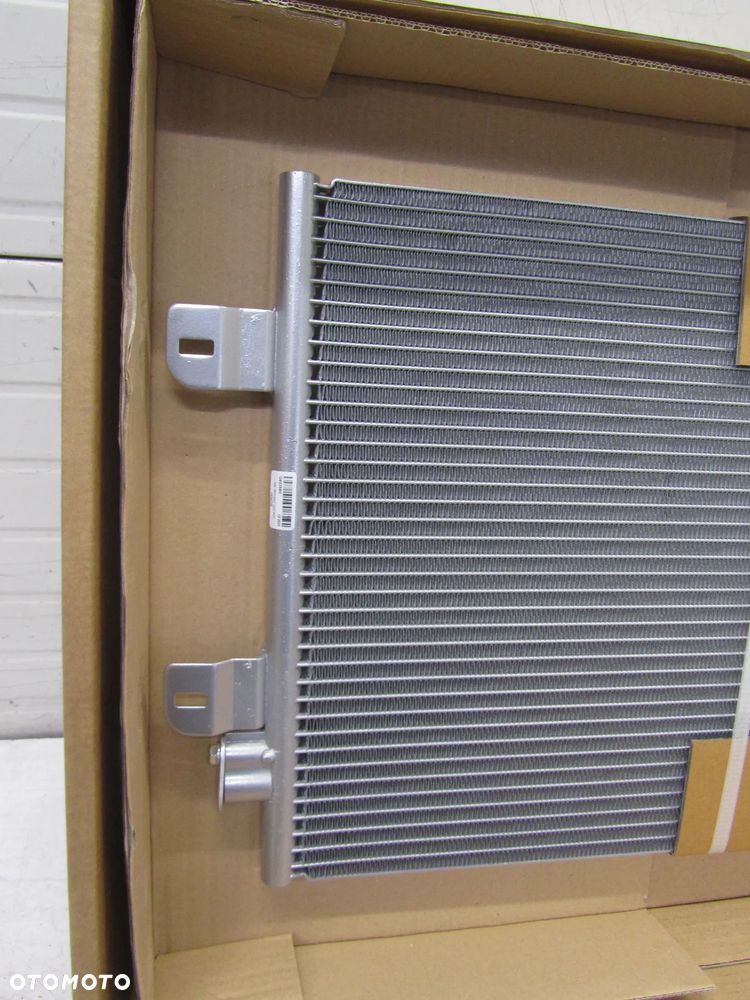 renault vivaro II  06->chłodnica klimatyzacji (nowa) - 3