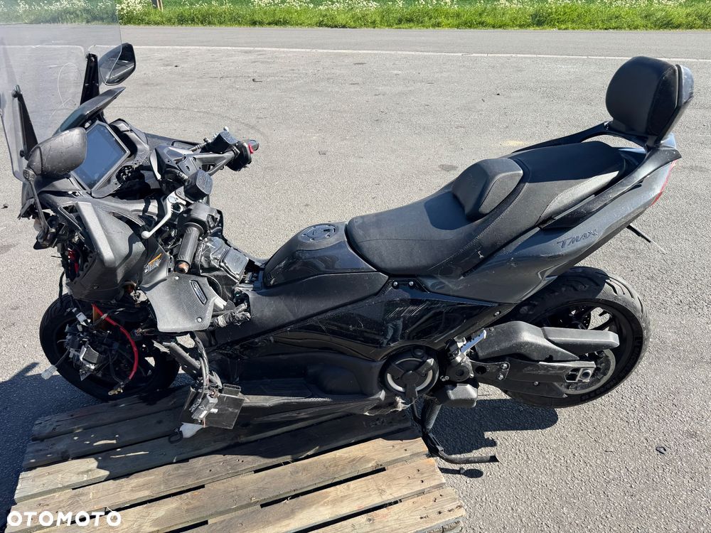 Yamaha Tmax - 5