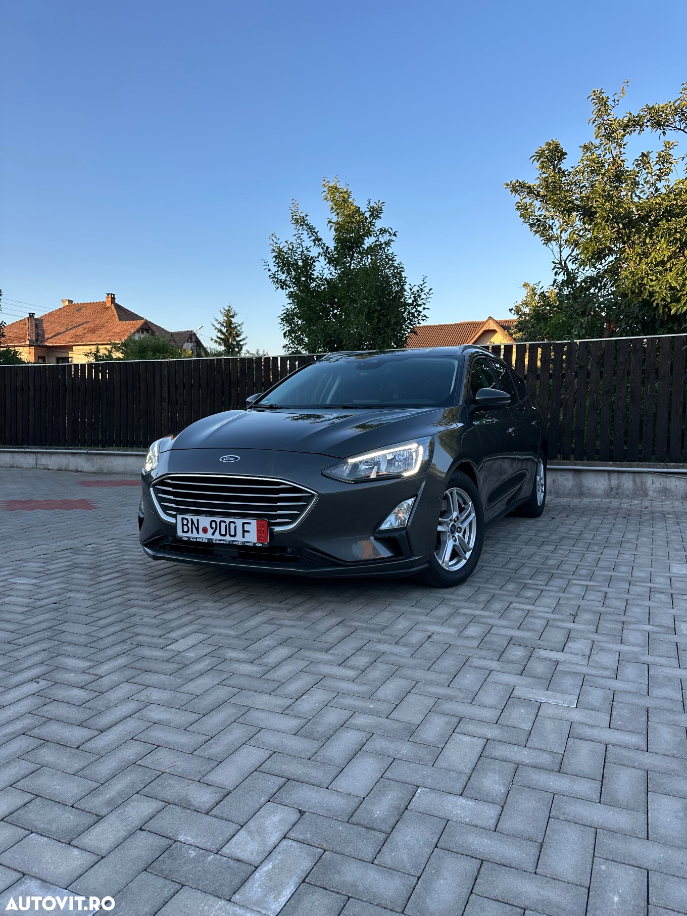 Ford Focus 2.0 EcoBlue Start-Stopp-System TITANIUM - 11