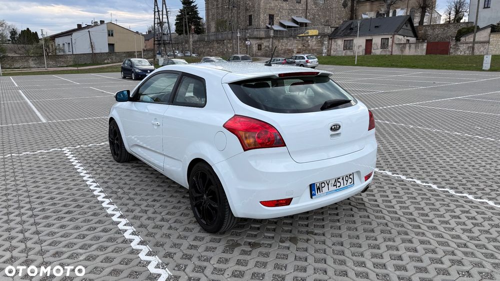 Kia Ceed 1.6 CRDi 90 ISG Vision - 6