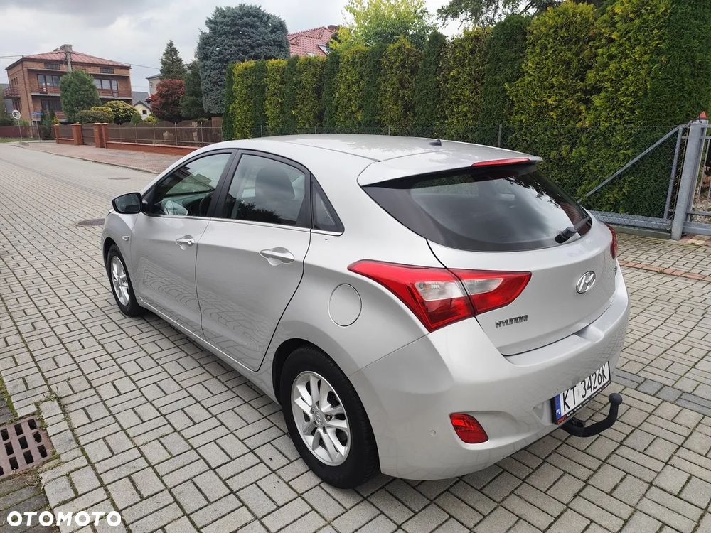 Hyundai i30 1.6 CRDi Automatik Trend - 4