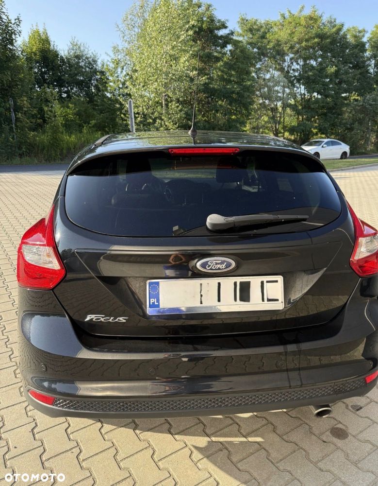 Ford Focus 2011 photo 2