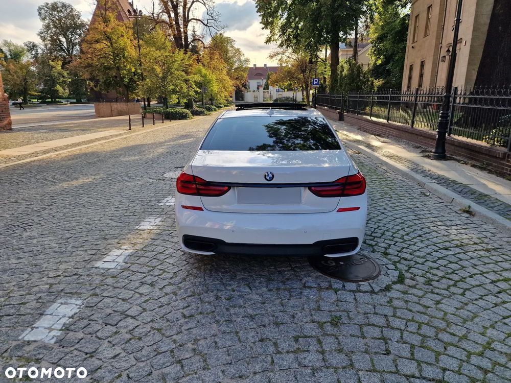 BMW Seria 7 740Li - 5
