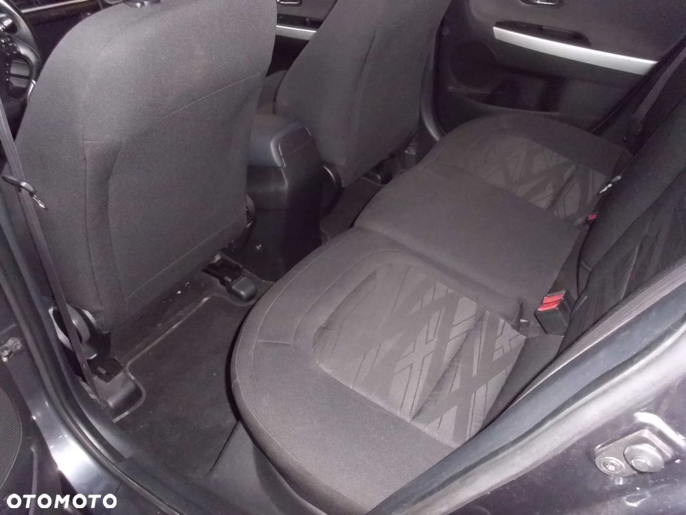 Kia Ceed - 36