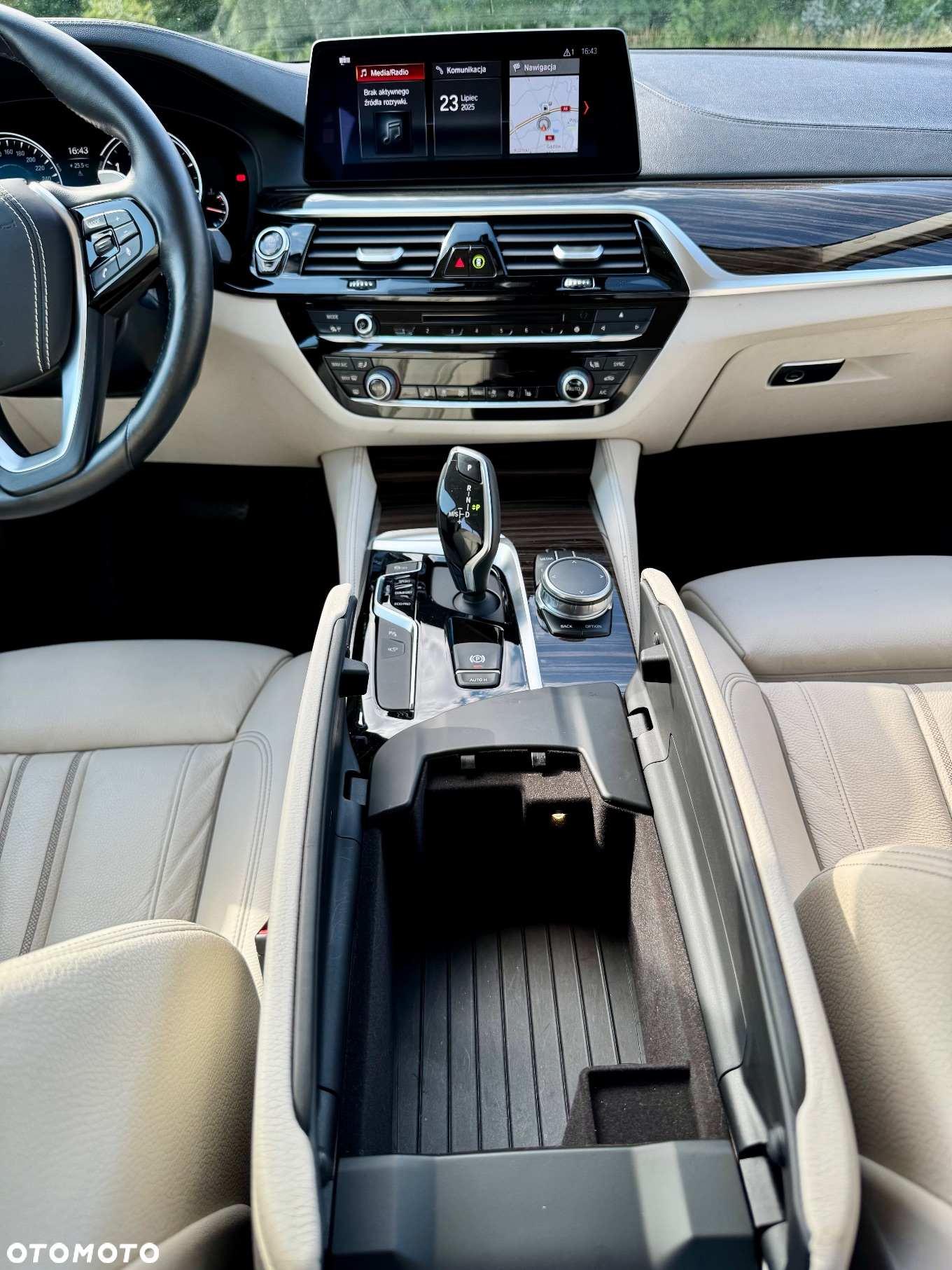 BMW Seria 5 540i xDrive Luxury Line - 12