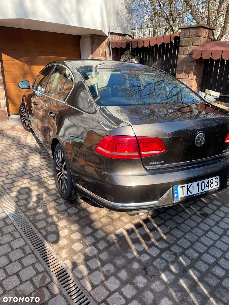 Volkswagen Passat 2.0 TDI Comfortline DSG - 24
