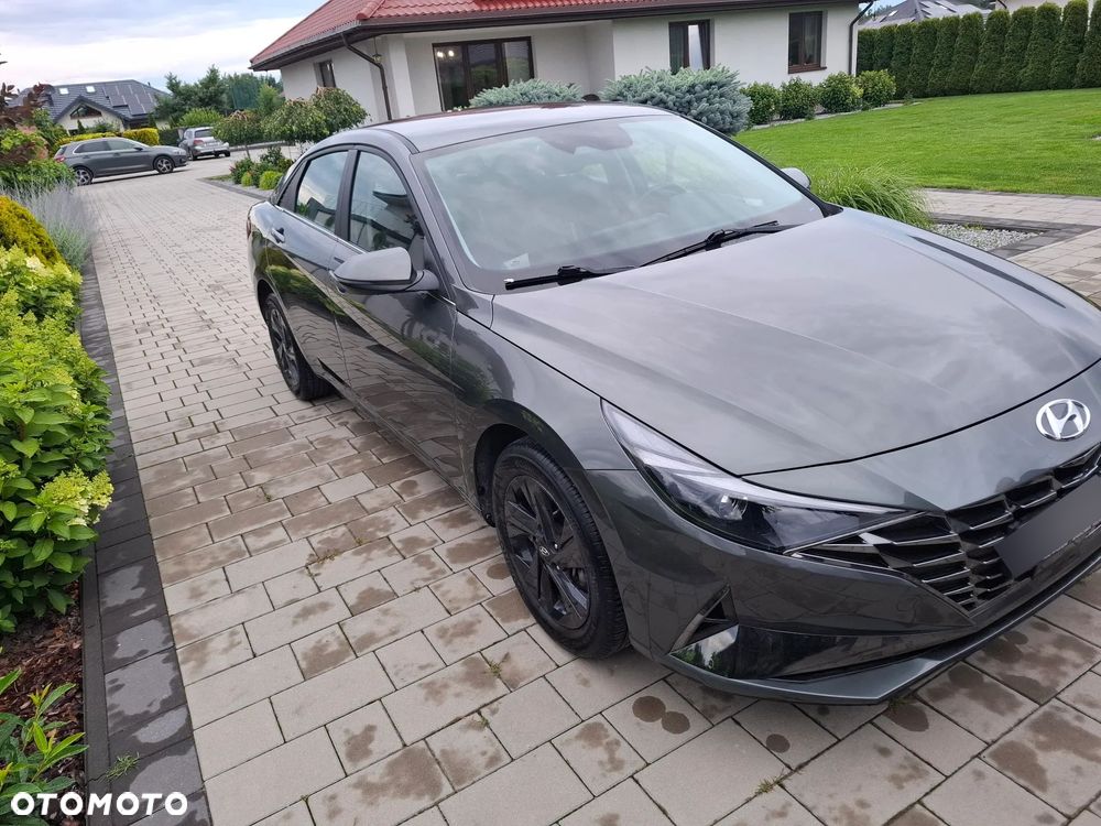 Hyundai Elantra 1.6 Executive CVT - 5