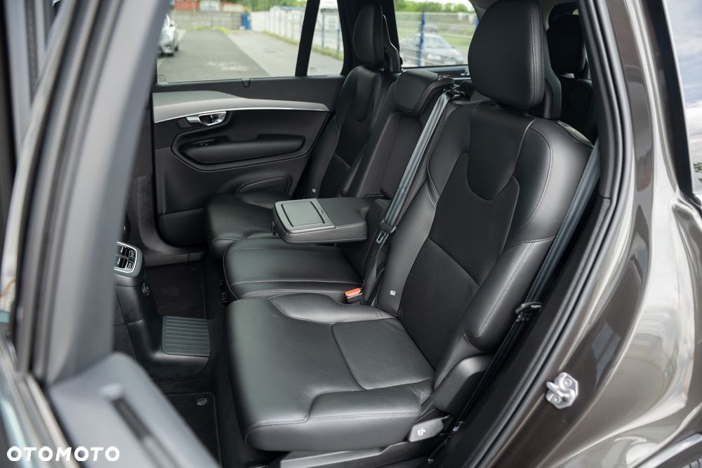 Volvo XC 90 - 35