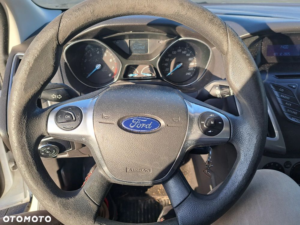 Ford Focus SW - 19