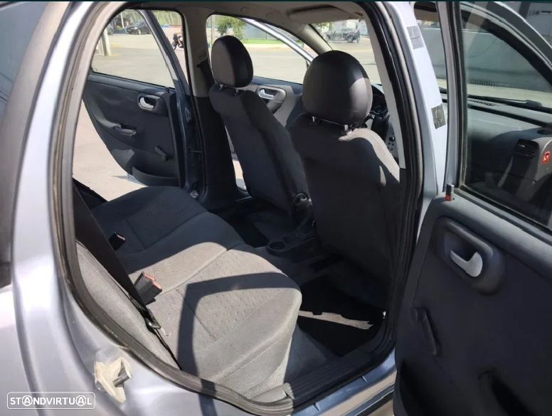 Opel Corsa 1.2 16V Cosmo - 5