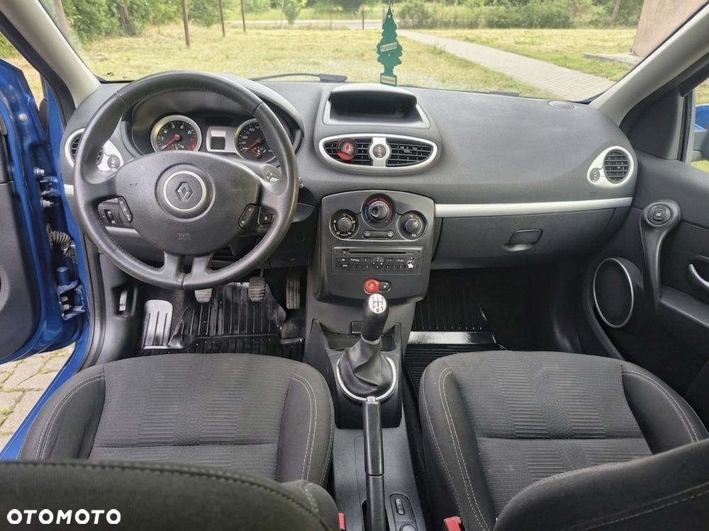 Renault Clio - 7
