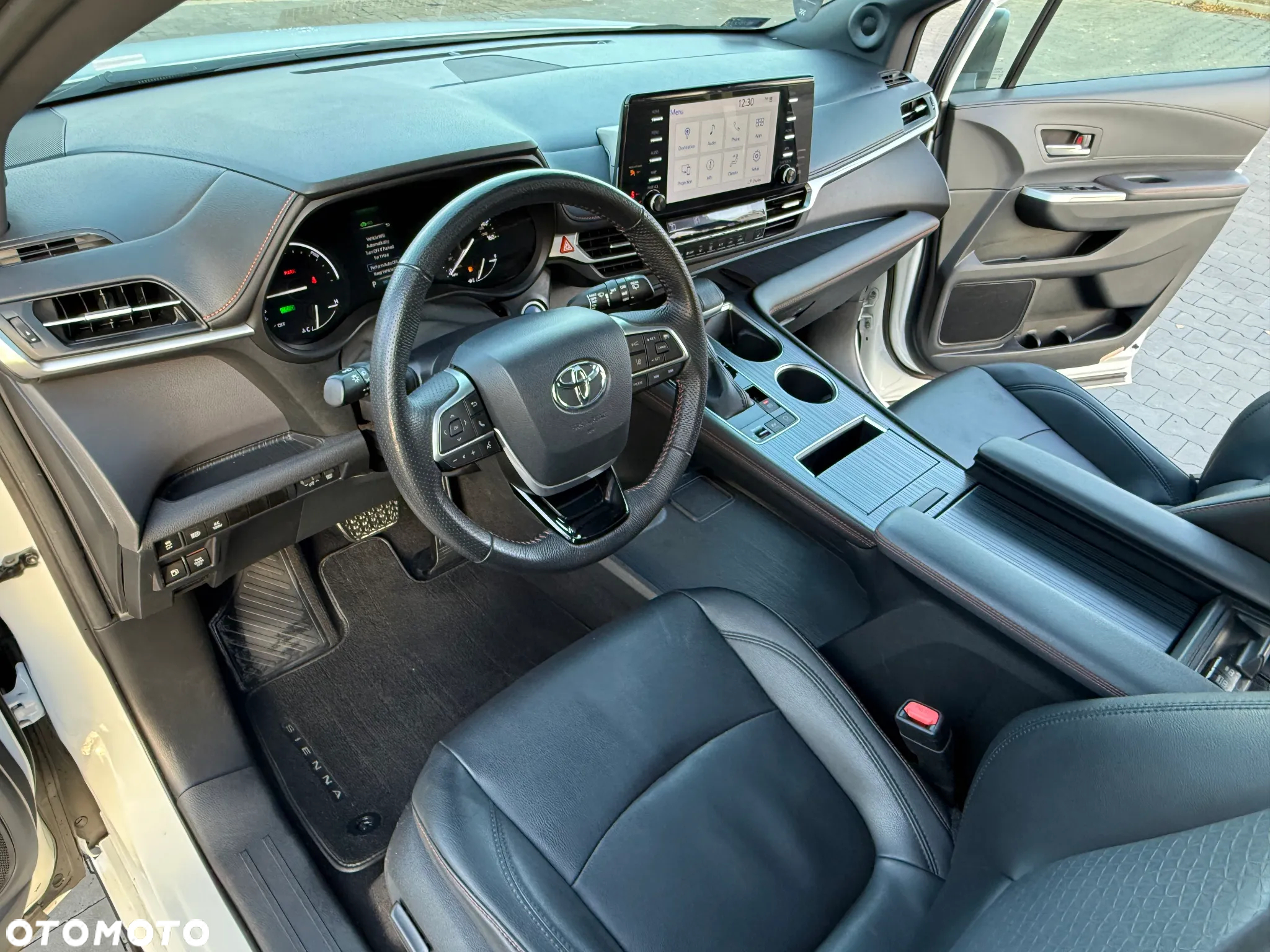 Toyota Sienna - 12