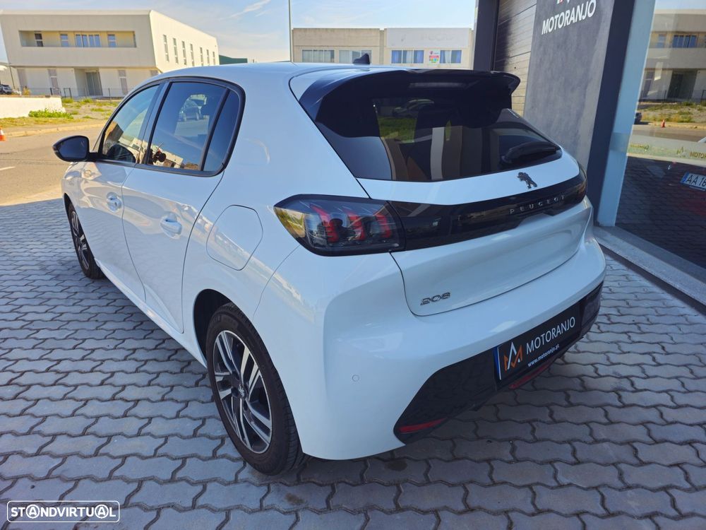 Peugeot 208 1.2 PureTech Allure EAT8 - 8