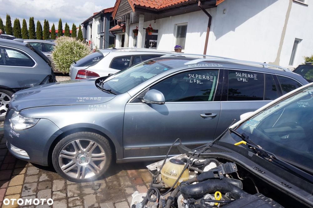 SKODA SUPERB II 3T KOMBI 2012 LF8L 2.0 TDI CFGB 170KM NLN SREBRNY na części - 2