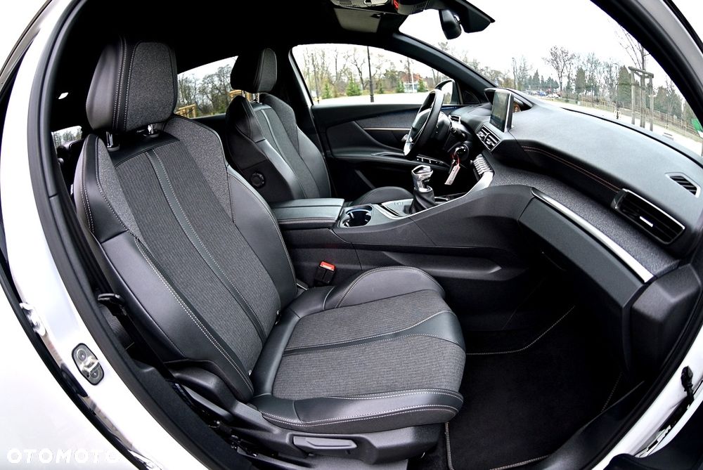 Peugeot 3008 - 23