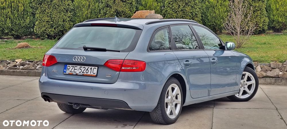 Audi A4 Avant 2011 photo 4