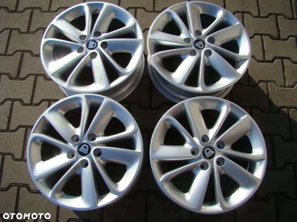 a278 5x114,3 Dacia Duster 7Jx17 niemontowane - 1