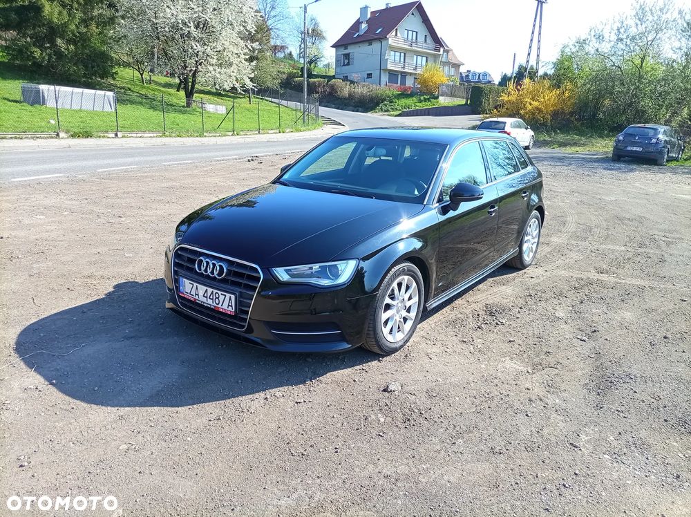 Audi A3 Sportback 1.6 TDI ultra Attraction - 12