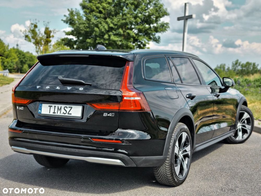 Volvo V60 Cross Country B4 D AWD Ultimate - 15