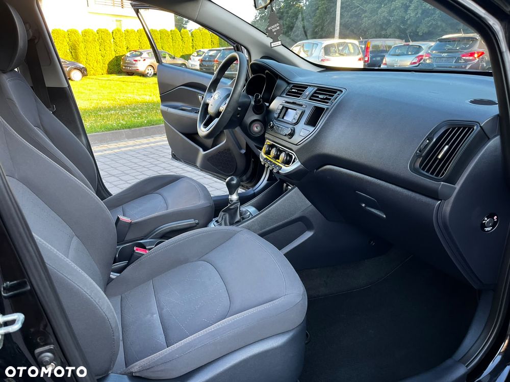 Kia Rio - 19