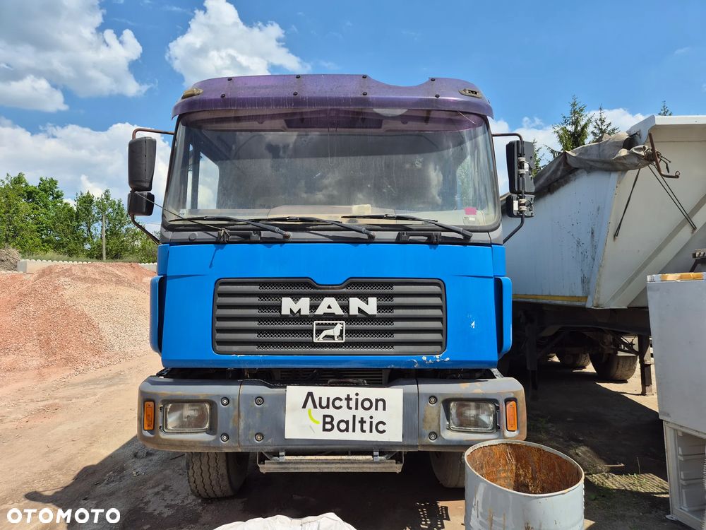 MAN F2000 - 12