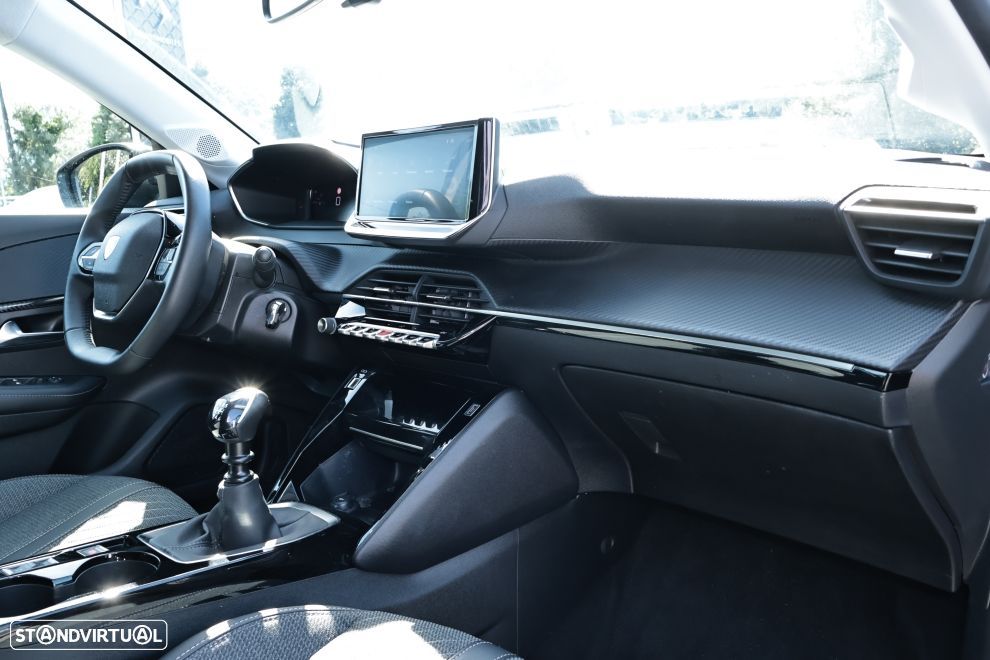 Peugeot 208 1.2 PureTech Allure - 12