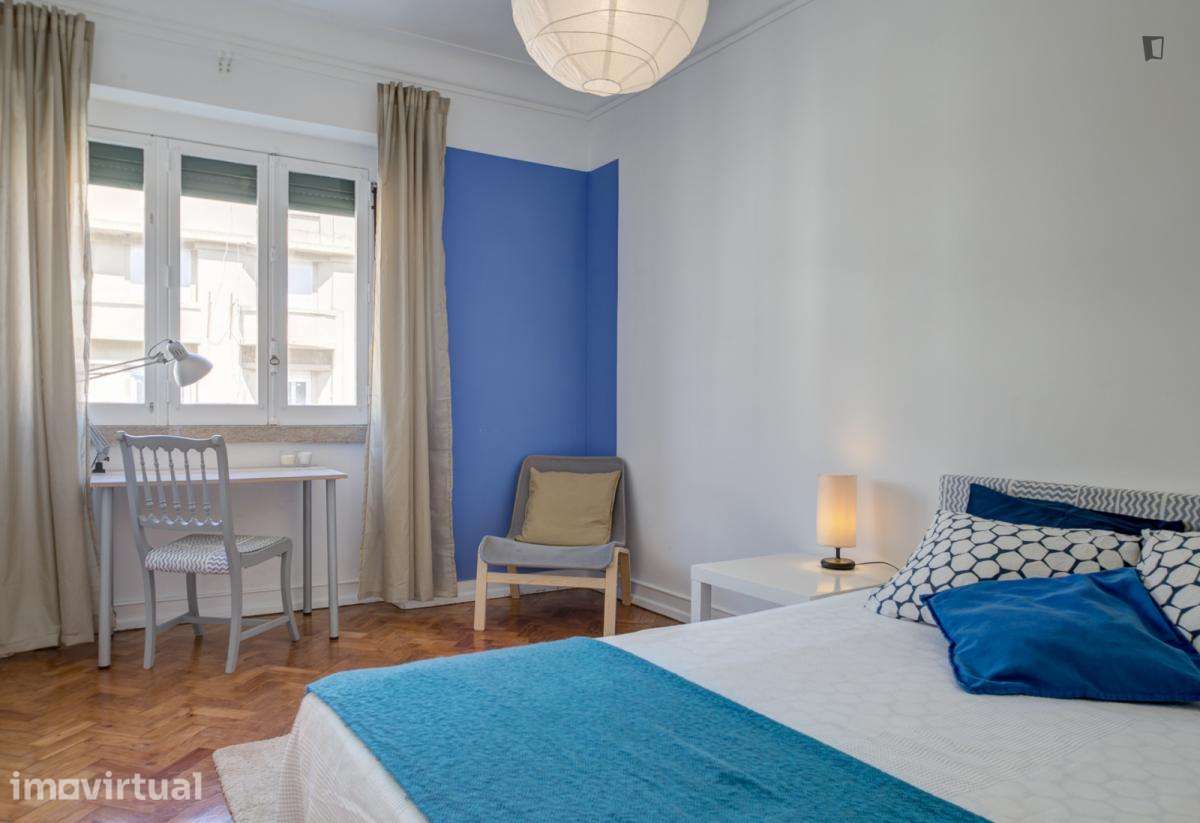 Quarto - localizado em São Sebastião Lisbon - Grande imagem: 5/16