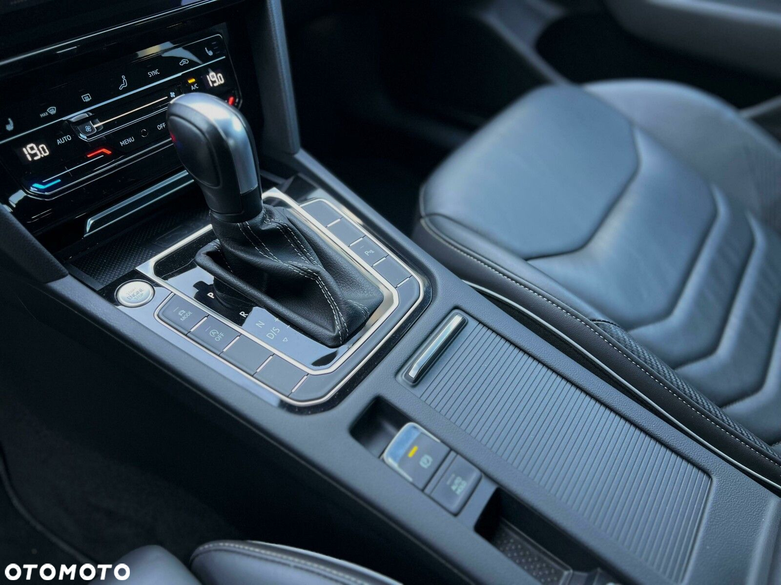 Volkswagen Arteon 2.0 TSI R-Line DSG - 15