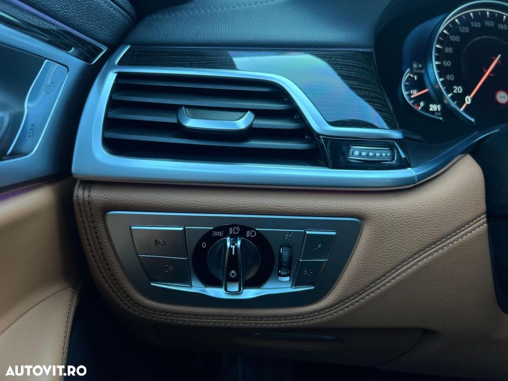 BMW Seria 7 - 34
