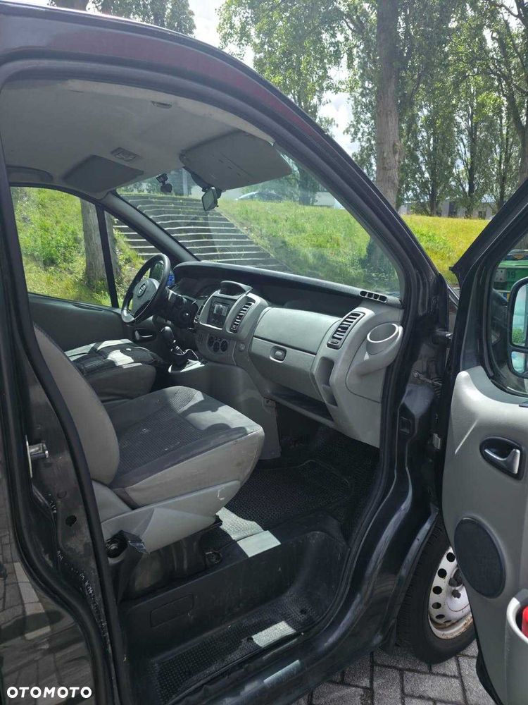 Opel Vivaro 2008 photo 2